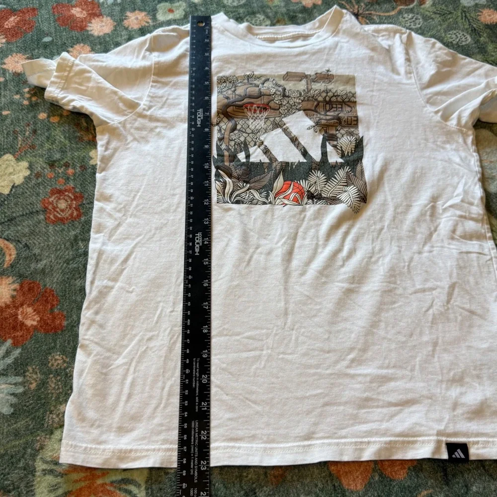Adidas Boys Graphic T-Shirt Lot of 2 White and Grey‎ M 10/12 L 14/16